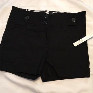 🌴Signature collection NWT black shorts jr medium